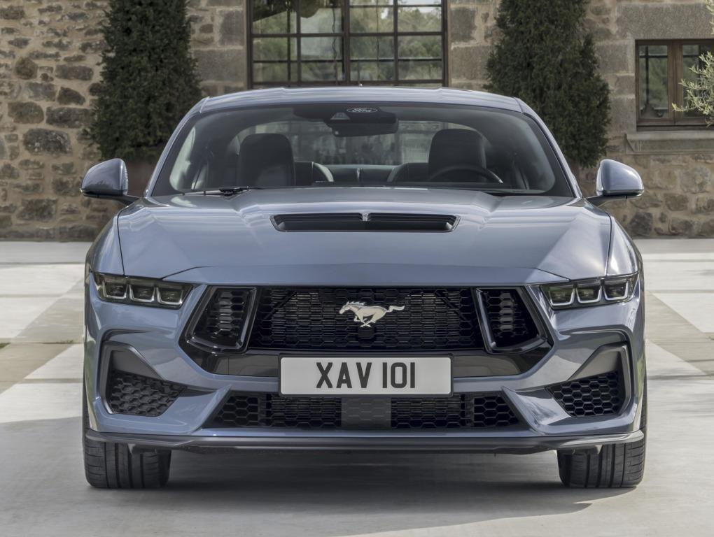 ford_mustang_gt_557_056b052906b4050c.jpg.900479cda5c5aea86f393dbbc574c56d.jpg