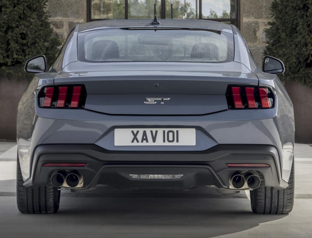 ford_mustang_gt_55_061c063805ed0485.jpg.febb92b87905928be16d4cd36146edfd.jpg