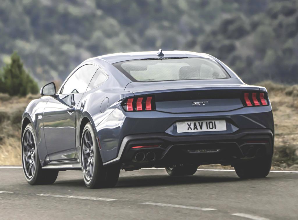 ford_mustang_gt_760_033702e40b520860.jpg.374a6608fd0899605fb6ad071aa84eed.jpg
