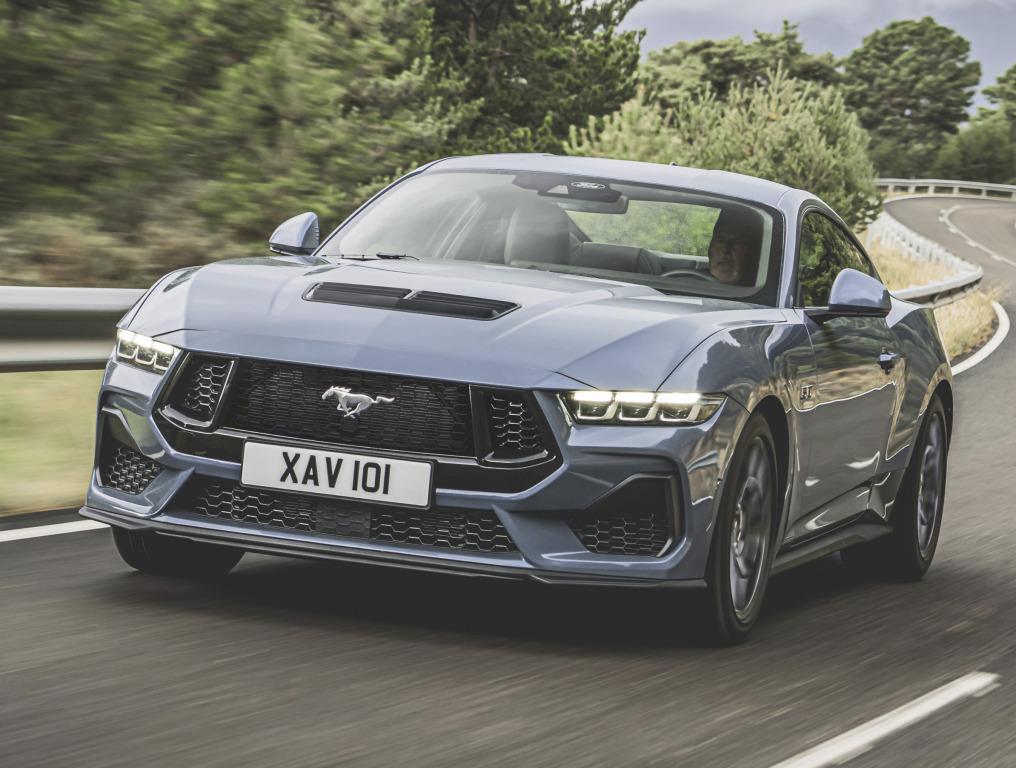 ford_mustang_gt_815_02d903770953070c.jpg.f9dd76ff43e4d6937a453afa4820d4b1.jpg
