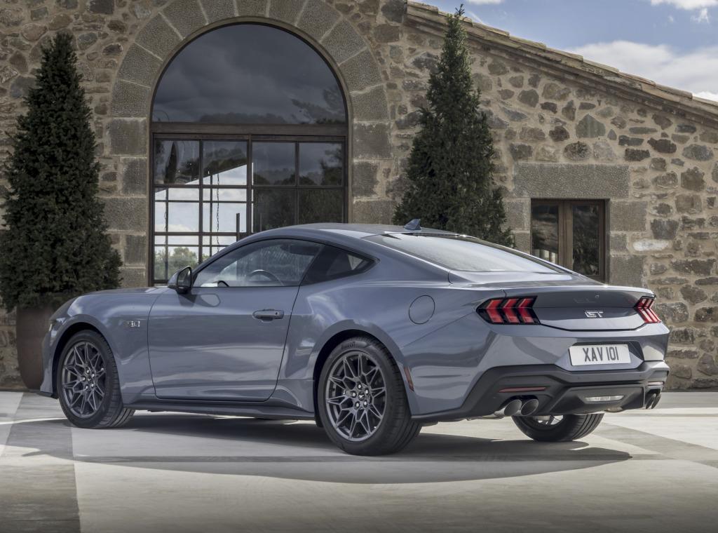 ford_mustang_gt_8_042e03110baa08a7.jpg.4ecf8a4df49d6f51dfc1956162dbc6d4.jpg