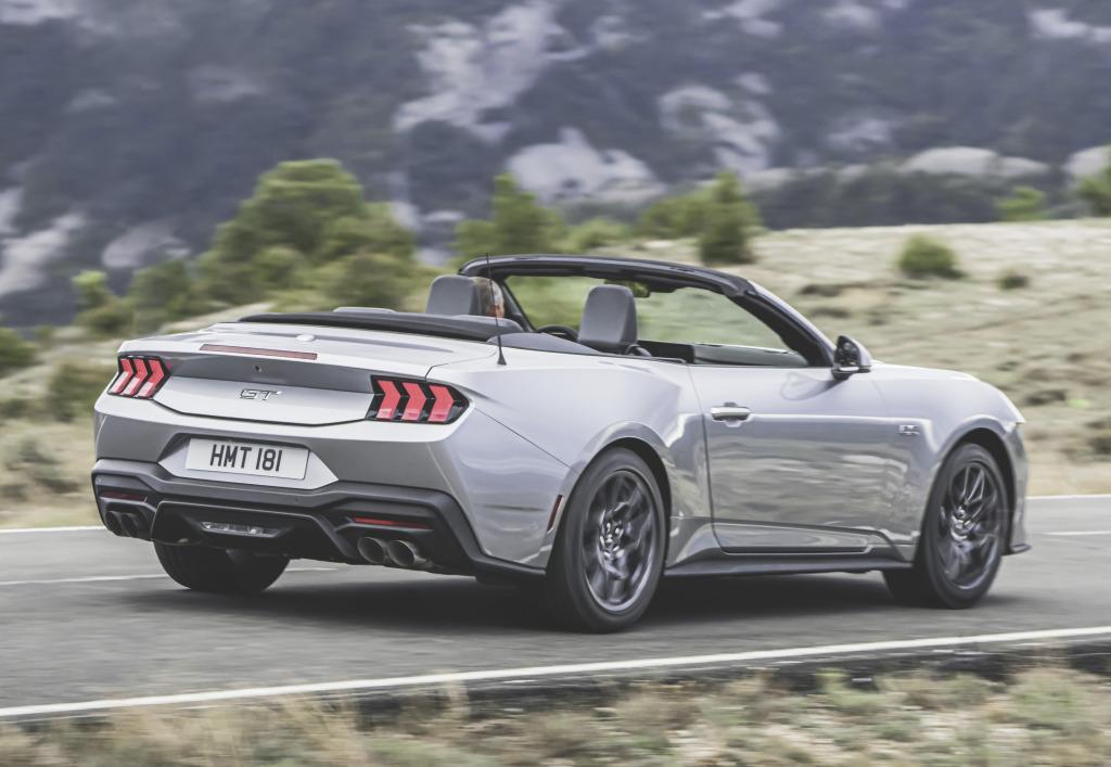 ford_mustang_gt_convertible_160_0292029e0c9b08b3.jpg.c902a7dd6a6c0d7a63aeb81128c0ca8e.jpg