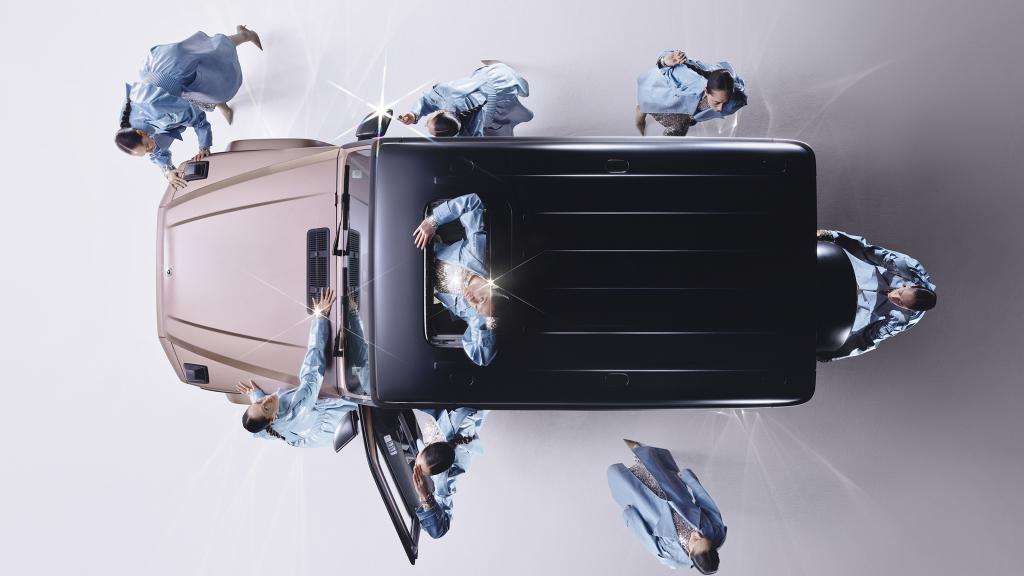 mercedes-benz_g_500_stronger_than_diamonds_8.jpg.1f7a75d4fc1edcc9d9955ebd48837e4a.jpg