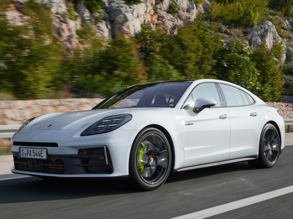 porsche_panamera_4s_e-hybrid_48_065501be0e610abd.jpg.ad14b4291400ef3677d95335486b72ae.jpg