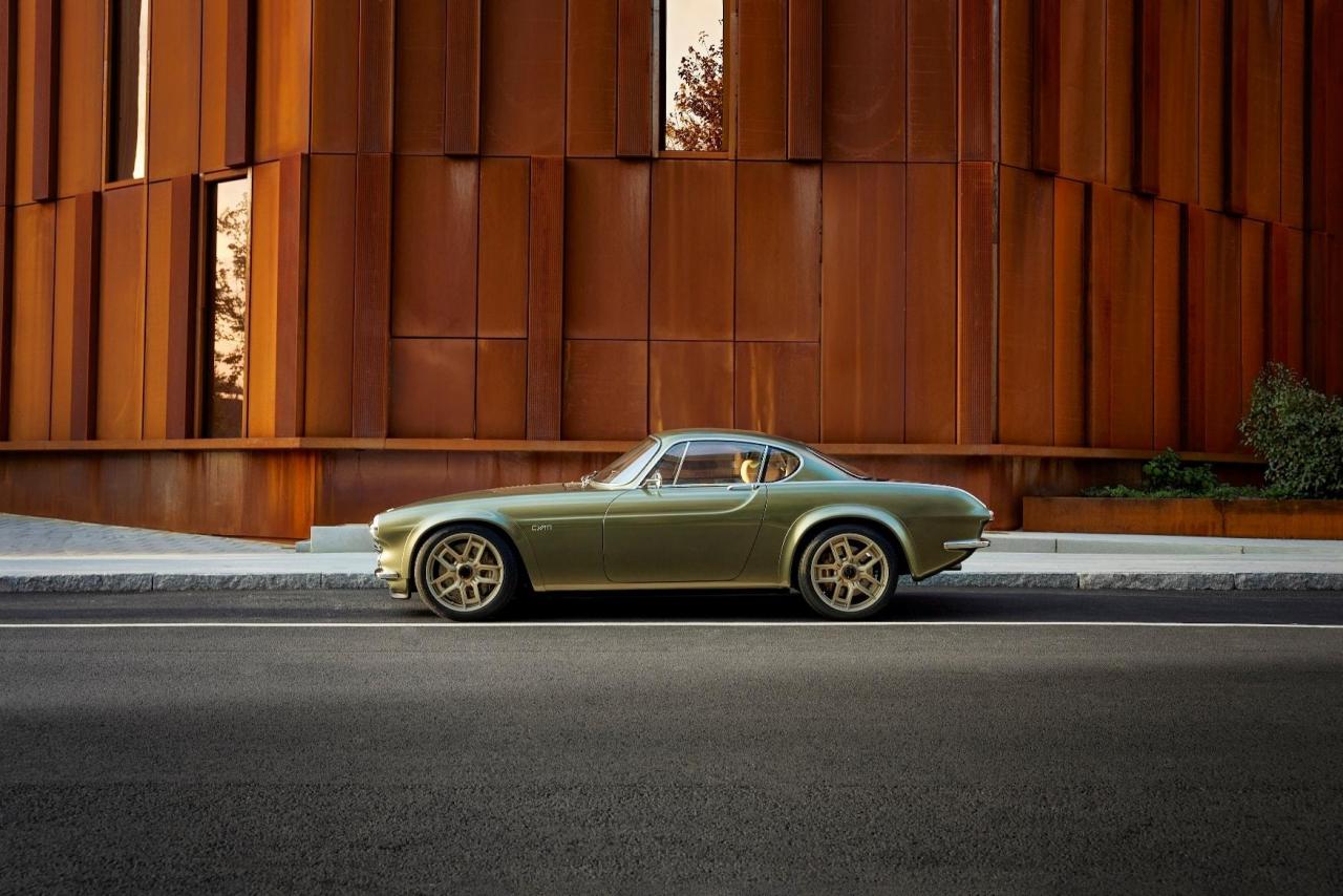 volvo-p1800-cyan-restomod-gets-new-gt-option-still-weighs-under-1000-kilograms_3.jpg