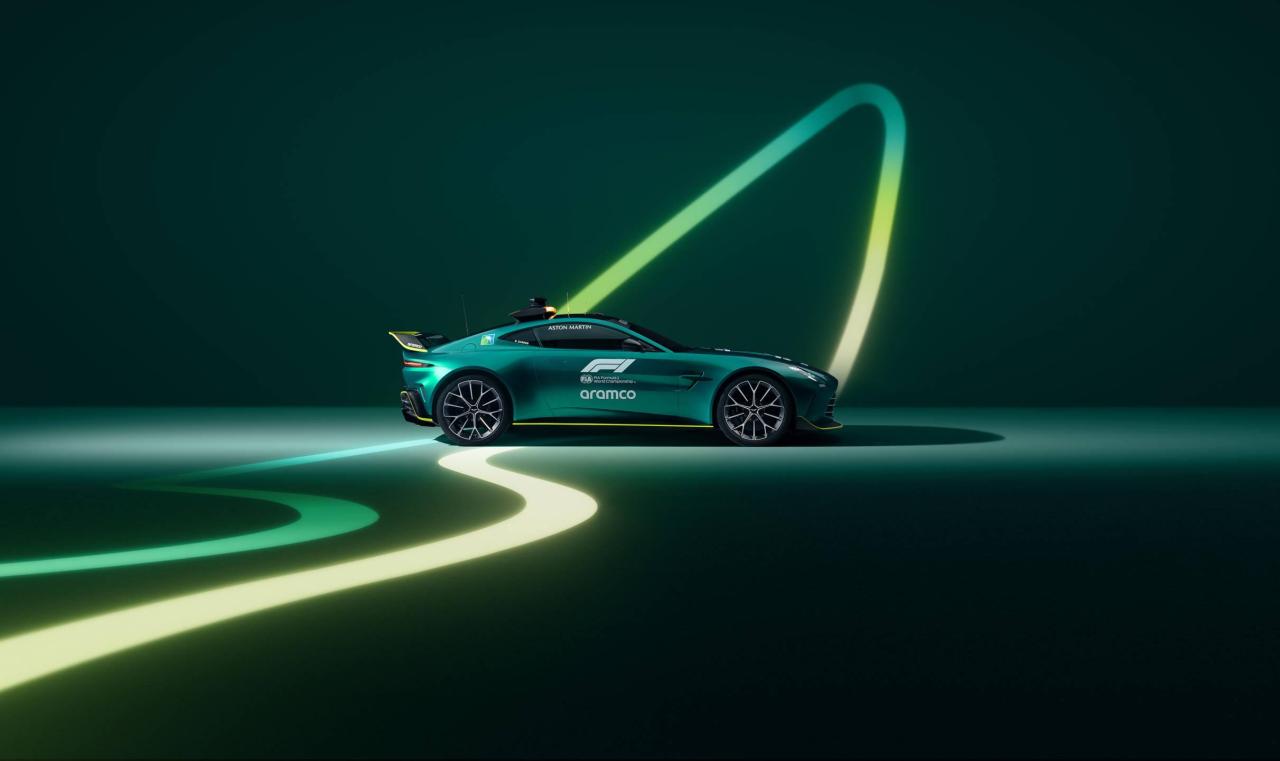 003_NewAstonMartinVantage_OfficialSafetyCarofFormula1.thumb.jpg.1fa38f361c17c82e9caecefc3d29cc2b.jpg