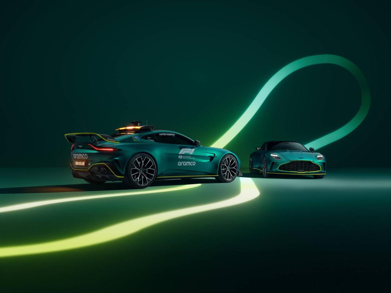 005_NewAstonMartinVantage_OfficialSafetyCarofFormula1.thumb.jpg.033c89e9ecd4d9b63126fd79d3863911.jpg