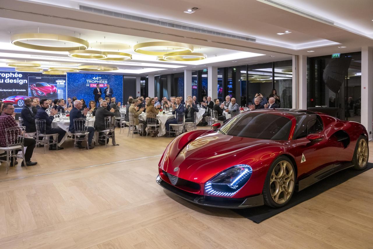 33StradaleAutomobileMagazineDesignAward(3).thumb.jpg.c87f0d868631bfd8366c6f820d8ad0d0.jpg