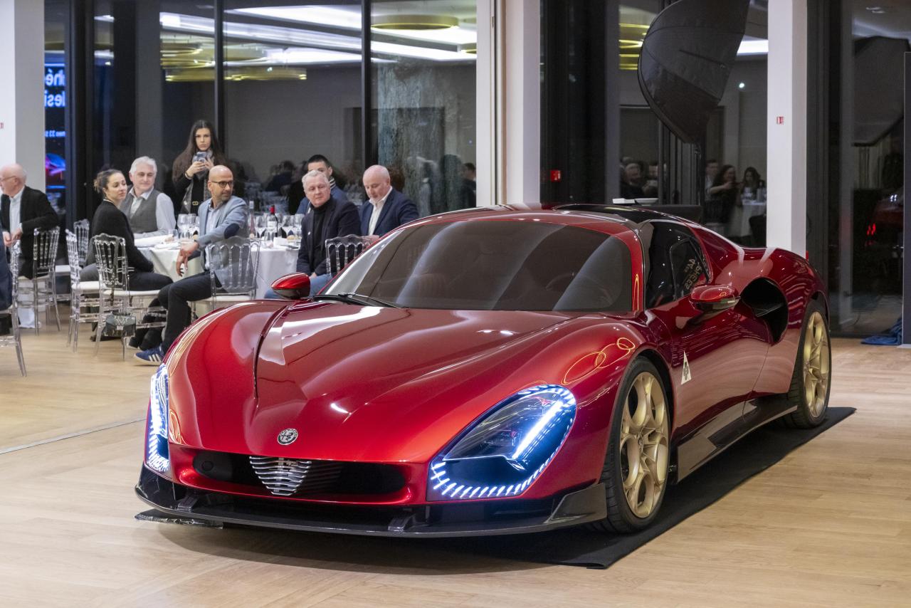 33StradaleAutomobileMagazineDesignAward(4).thumb.jpg.43d98d13778cb81dc1612ba99b149857.jpg