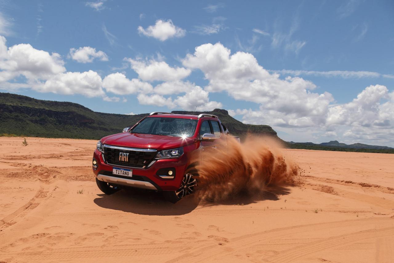 Fiat_Titano_ambientadas__015.thumb.jpg.79f56be51746562395d67d763abf01b2.jpg