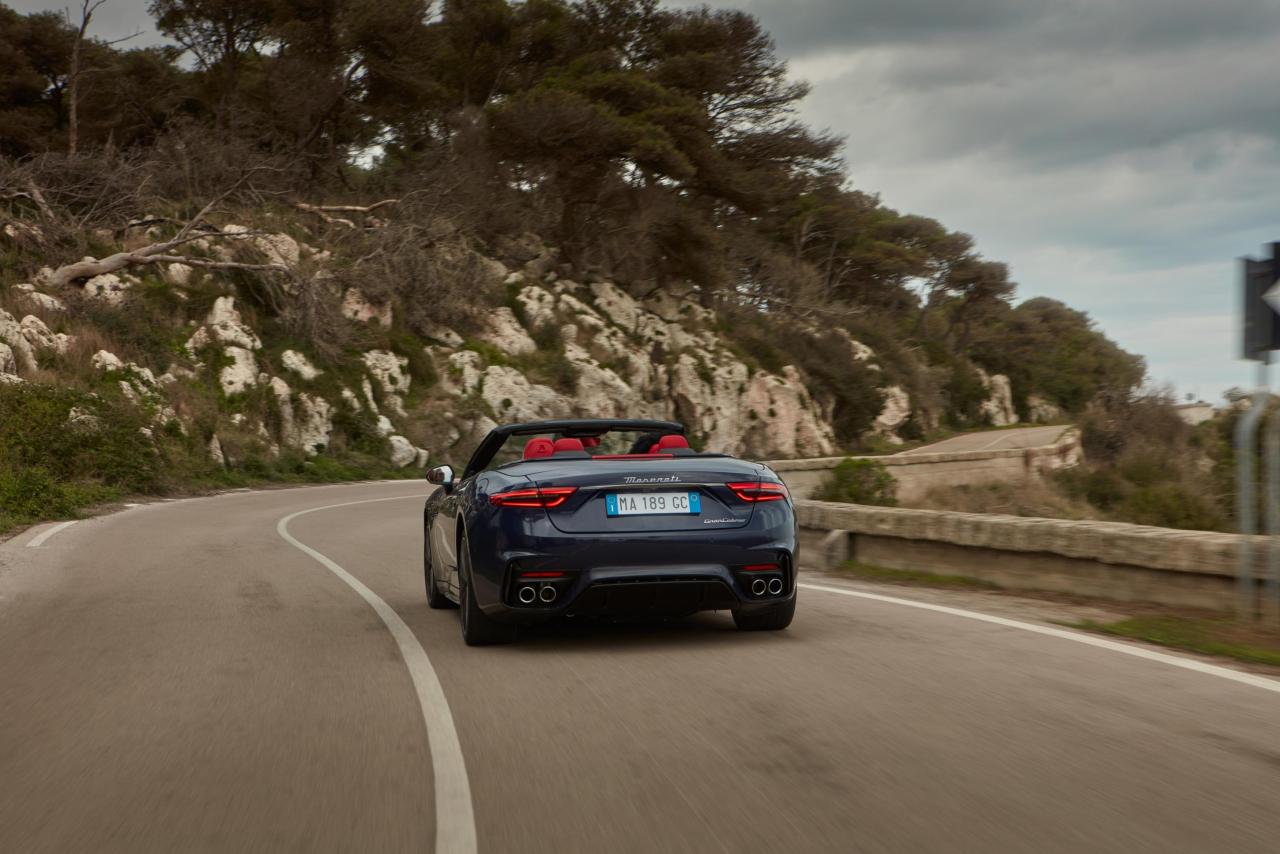 Medium-23389-Theall-newMaseratiGranCabrio-OurodetoJoy.thumb.jpg.8f6c769d90be472842266356779abcc6.jpg