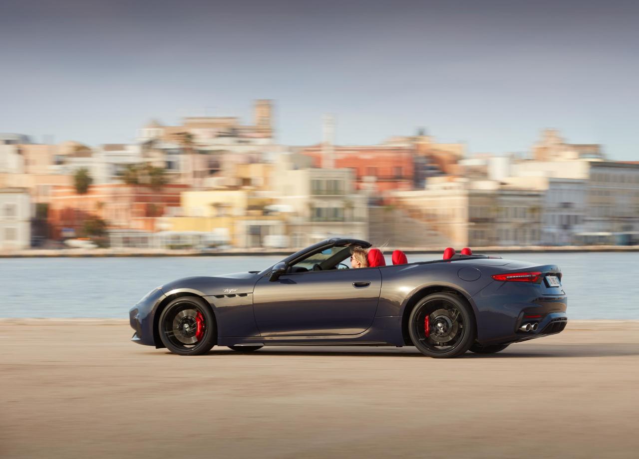 Medium-23395-Theall-newMaseratiGranCabrio-OurodetoJoy.thumb.jpg.b3136337a20bb80191a77e9d50c5dea8.jpg