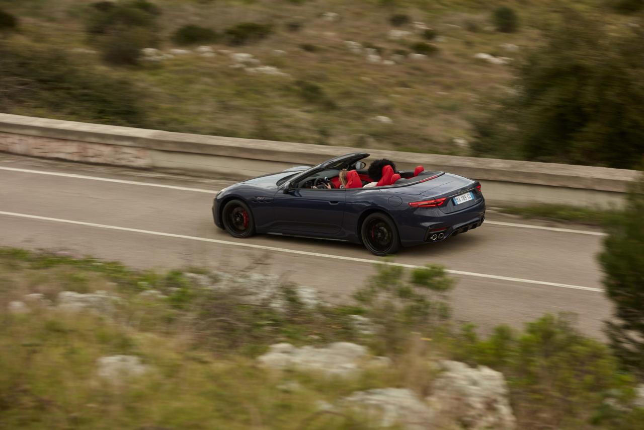 Medium-23399-Theall-newMaseratiGranCabrio-OurodetoJoy.thumb.jpg.cf8717fdac9bff876054bc22b7f3a979.jpg