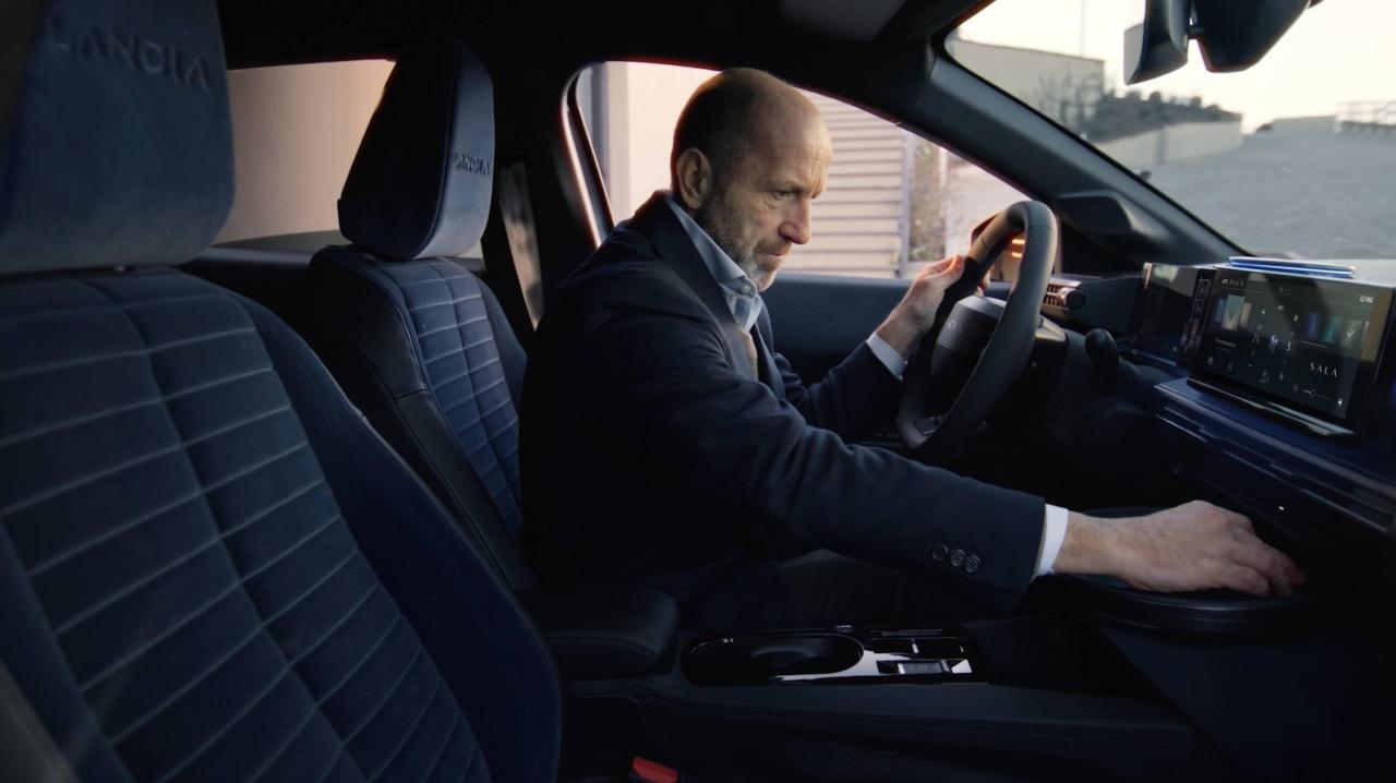 NuovaLanciaYpsilonUnanuovaeradimobilit(4).thumb.png.57a899a34efb799ccf9a5d00f67590f1.png