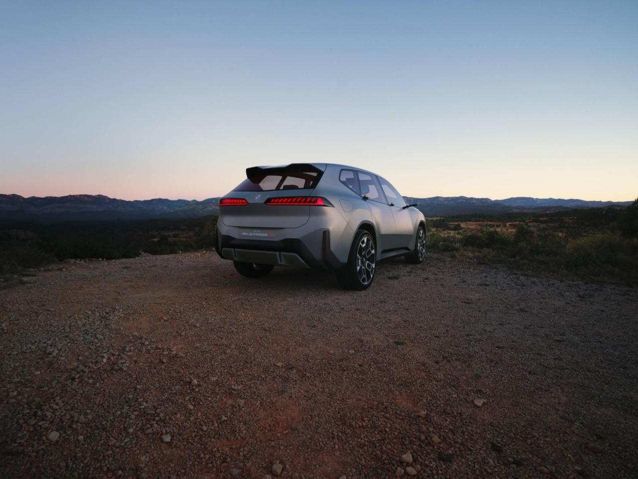P90543426_lowRes_bmw-vision-neue-klas.thumb.jpg.9a4543ff43ddf41877867bdc04f7b45f.jpg