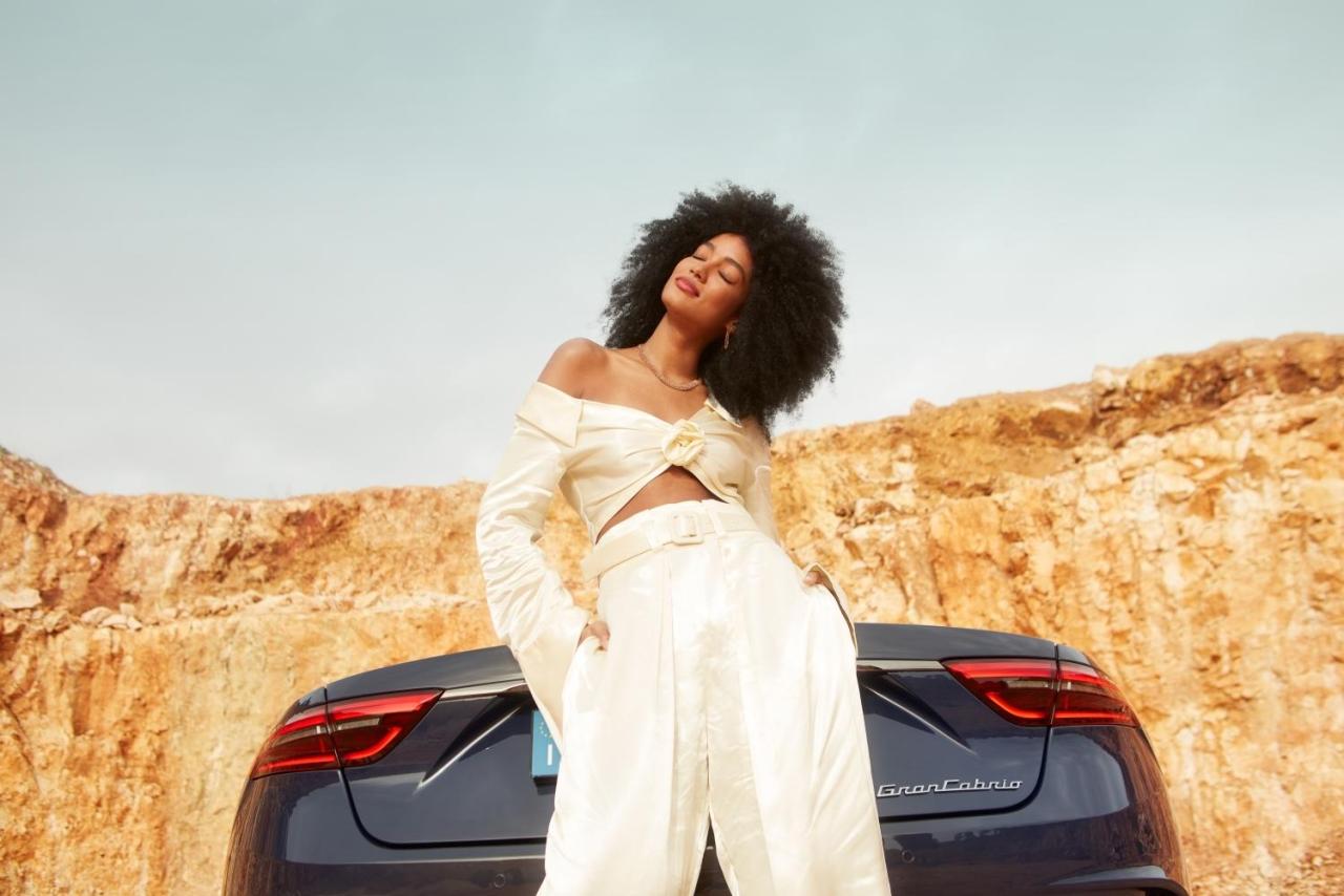 Small-23398-Theall-newMaseratiGranCabrio-OurodetoJoy.thumb.jpg.7e0a26e43303aa3af8dc0c9df3caf097.jpg