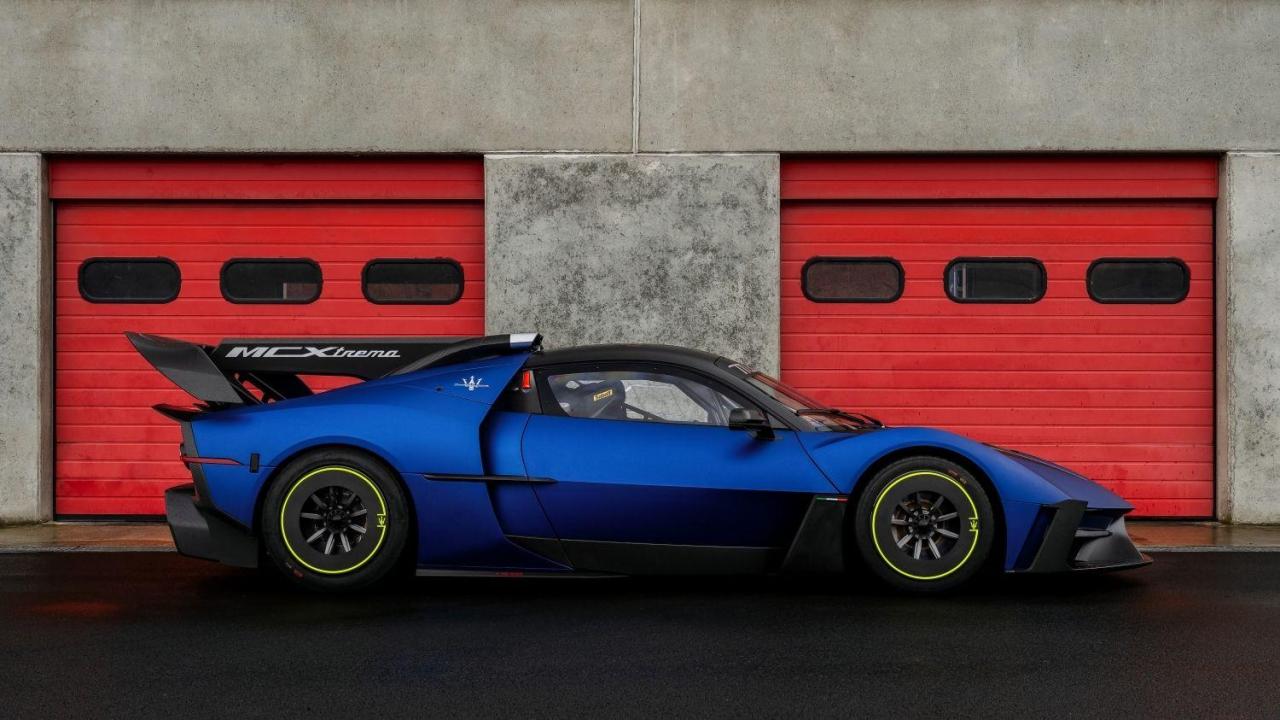 Small-23656-MaseratiMCXtremaThebeastisunleashedonthetrackaheadoffirstdelivery.jpg