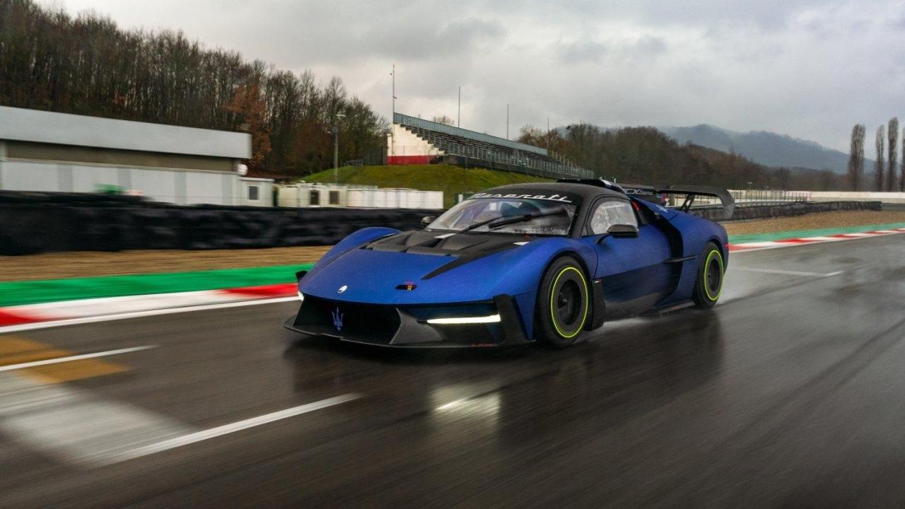 Small-23659-MaseratiMCXtremaThebeastisunleashedonthetrackaheadoffirstdelivery.jpg