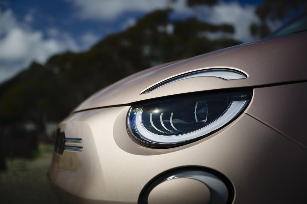fiat_500e_inspired_by_beauty_1.jpg.e5e34909bdbb768ed83c0cf5ea059a0f.jpg
