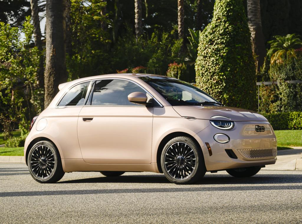 fiat_500e_inspired_by_beauty_25_0244028a055403f6.jpg.37e9dee958b209dedf6dc95f11b319e8.jpg