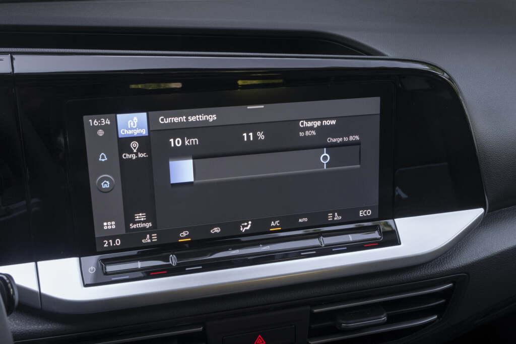 ford_grand_tourneo_connect_active_phev_33.jpg.c5c852e1195a6303562eeb1424dd73ec.jpg
