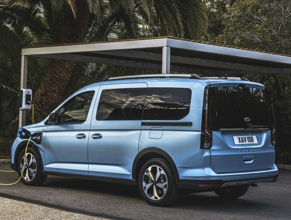 ford_grand_tourneo_connect_active_phev_55_054e041a0c38093a.jpg.6077c6552654387d1ab066d38529e00e.jpg