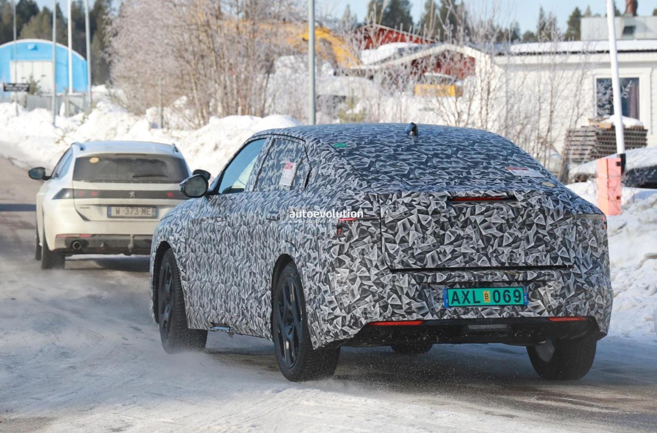next-ds-flagship-spied-with-sloping-roofline-stla-medium-based-model-is-100-electric_15.jpg