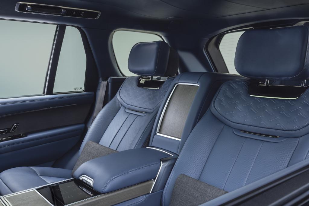 range_rover_sv_arete_edition_3.jpg.4f24de7c430229f16fd1f184158e8500.jpg