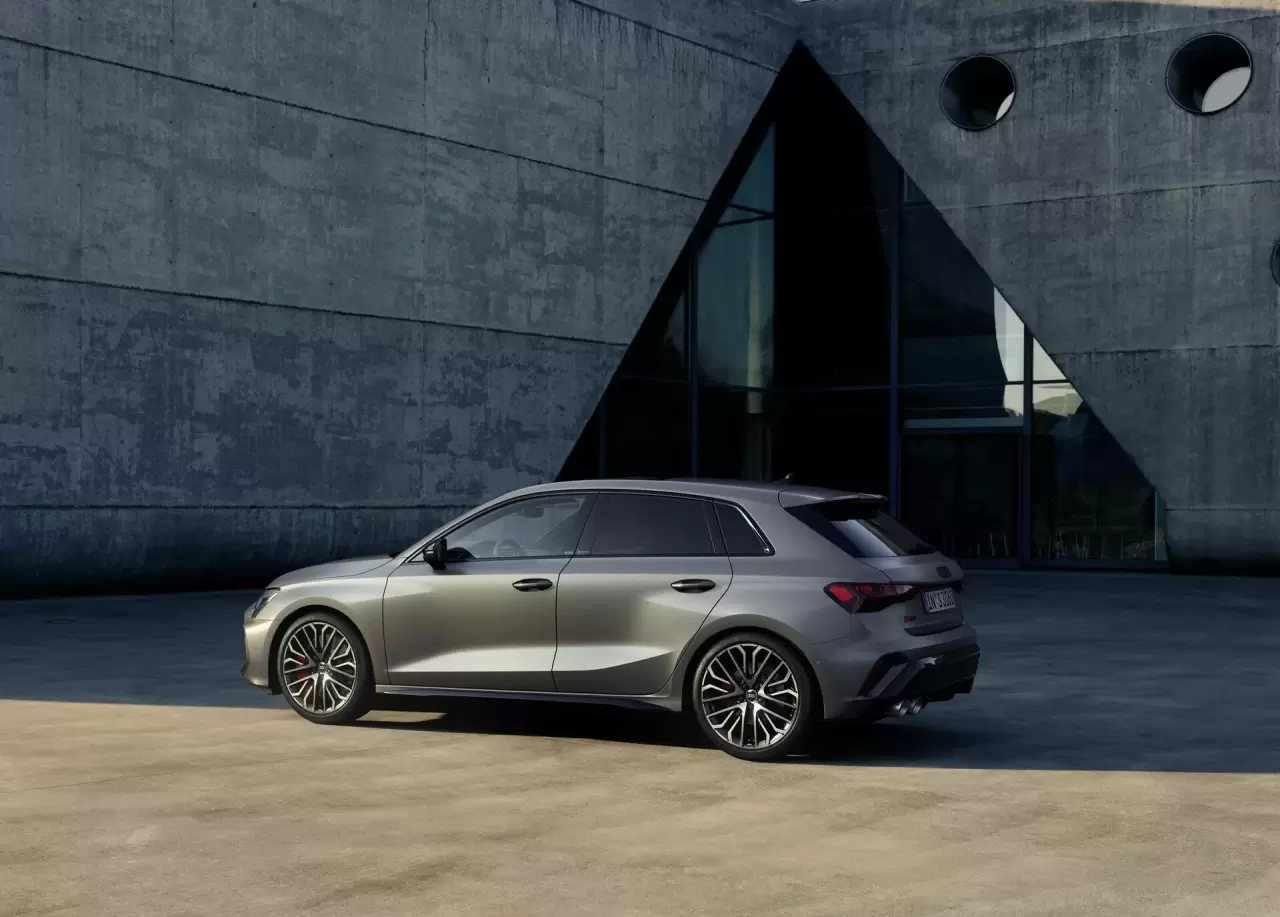 2025-Audi-S3-123.thumb.webp.2a3657f7b9b59b62447b01d1a328f308.webp