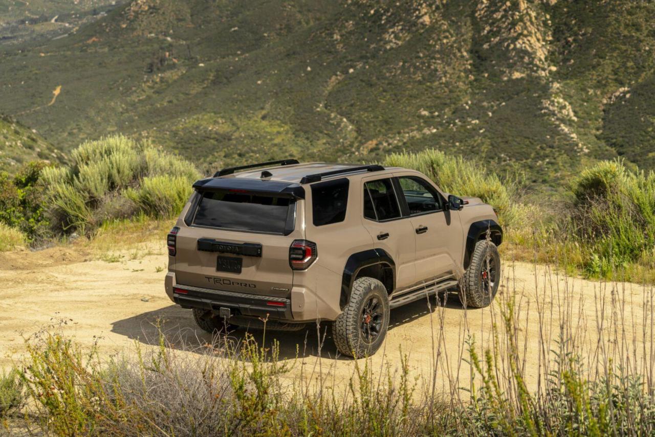 2025_Toyota_4Runner_TRDPro_Mudbath_01-1500x1001.thumb.jpg.4fbe617ee4686a83673cf1d0c74364ee.jpg