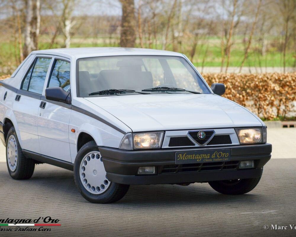 Alfa-Romeo-75-1800-IE-1990-bianco-freddo-AR-230-white-weiss-blanc-wit-14-1000x800(1).jpg.26b5bb84cf854a9a53dbcd9a07816c57.jpg