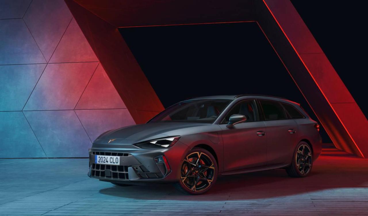 CUPRA_Leon_Sportstourer_01_HQ.jpg
