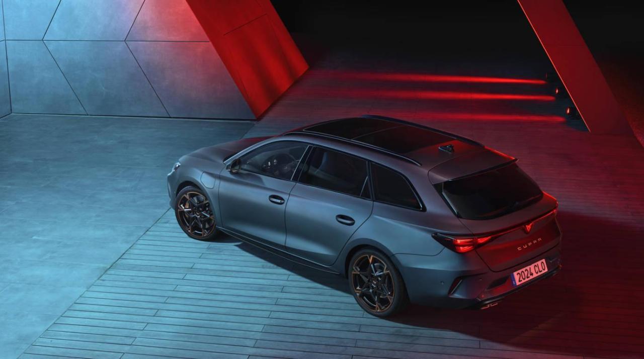 CUPRA_Leon_Sportstourer_04_HQ.jpg