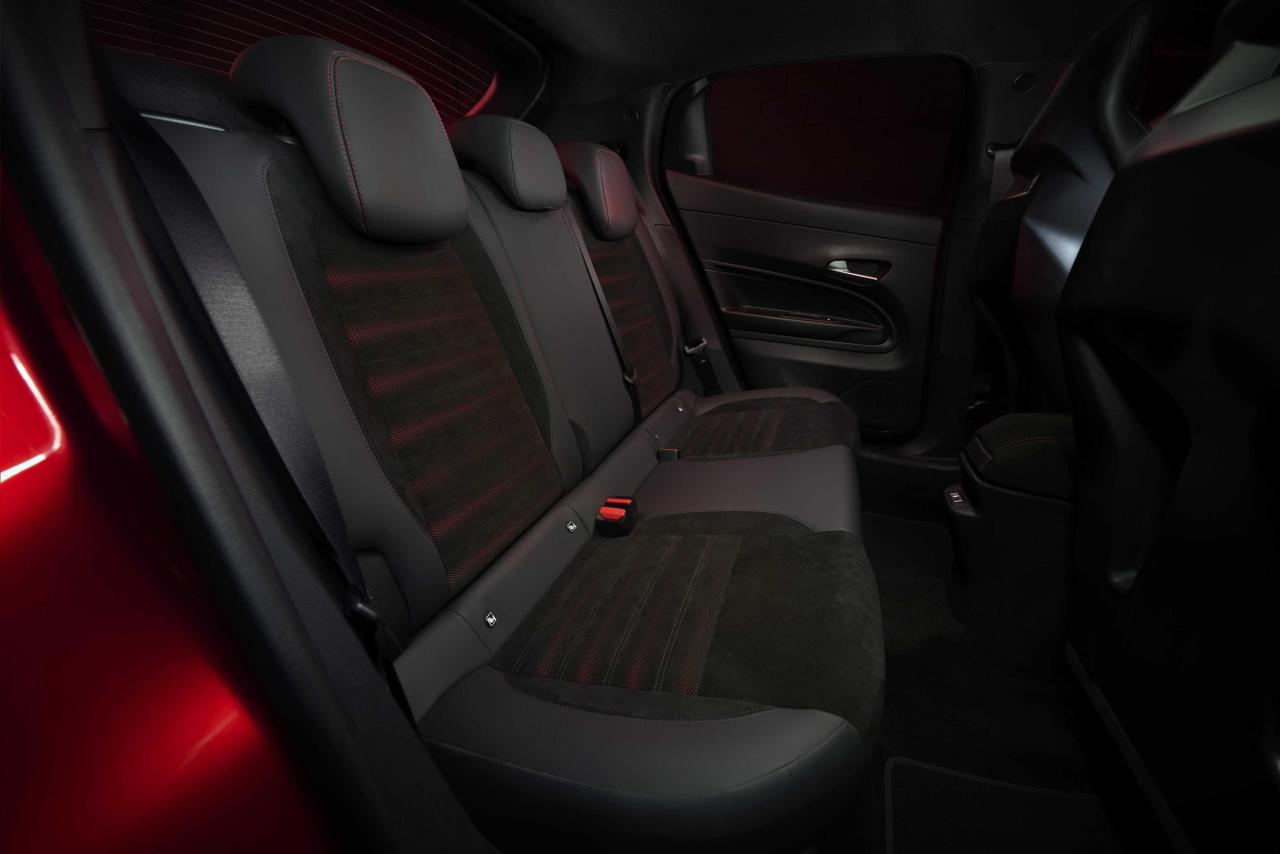 INTERIORS (9).jpg