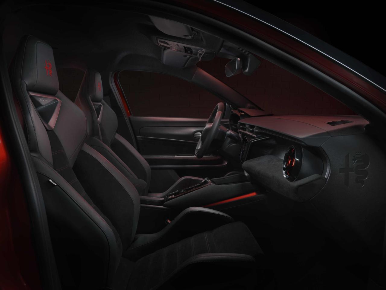 INTERIORS.jpg