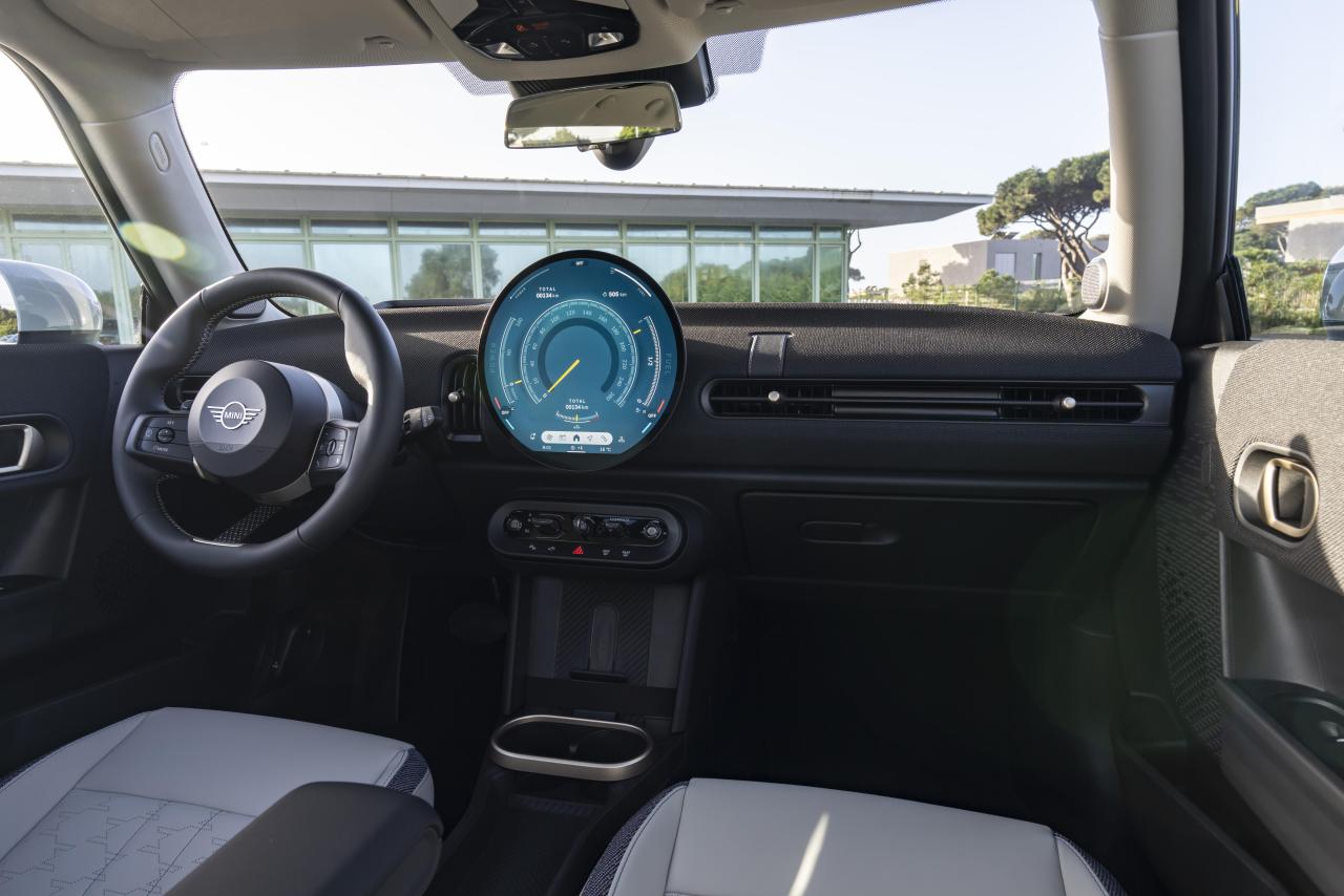 P90542452_highRes_mini-cooper-s-04-202.thumb.jpg.d44d1e4e1419671d5d48e9bd19ff3b7e.jpg