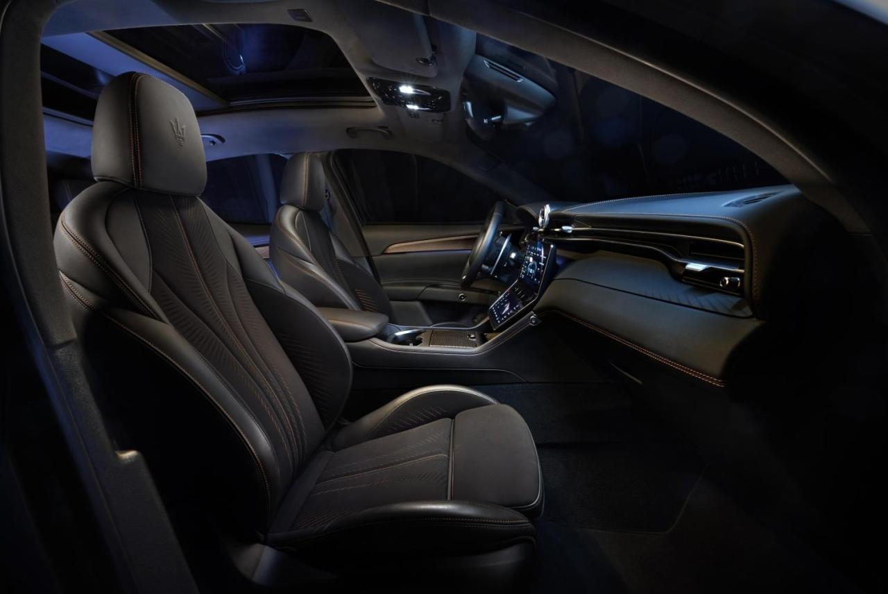 Small-23807-MaseratiFolgorecampaignItTurnsYouOn-Grecale-ph.MaxSarotto.thumb.jpg.a202ed0ad8263e6571965a98d9d0ee56.jpg