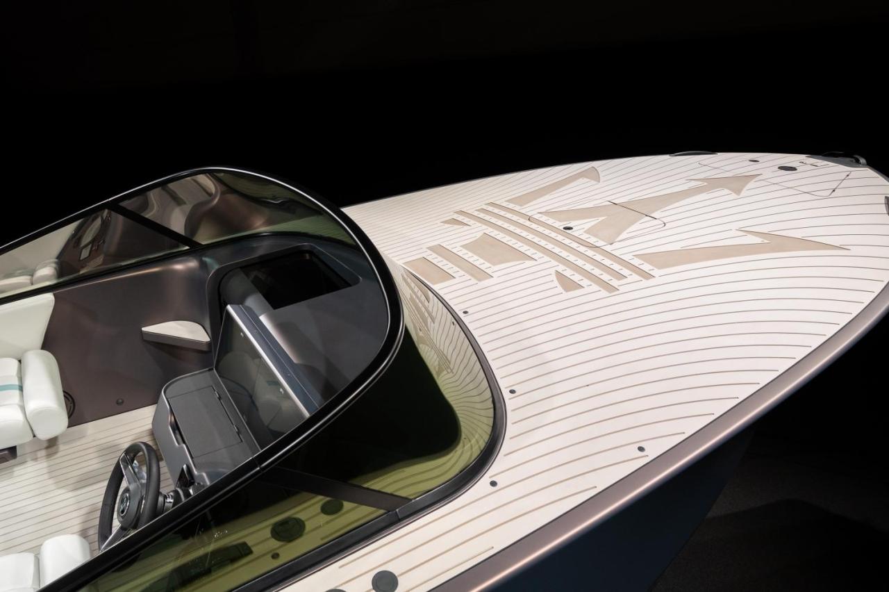 Small-23928-MaseratiFolgoreDayMaserati-TRIDENTE.thumb.jpg.6f14450fa2edf91ab6b04446dfae3d23.jpg