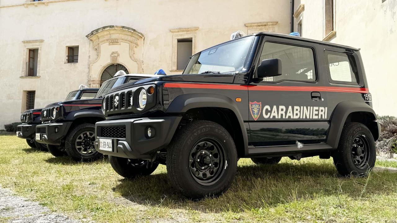 la-suzuki-jimny-dei-carabinieri-2024(3).thumb.jpg.e8241bab207cfd0bf222f5c9b6353707.jpg