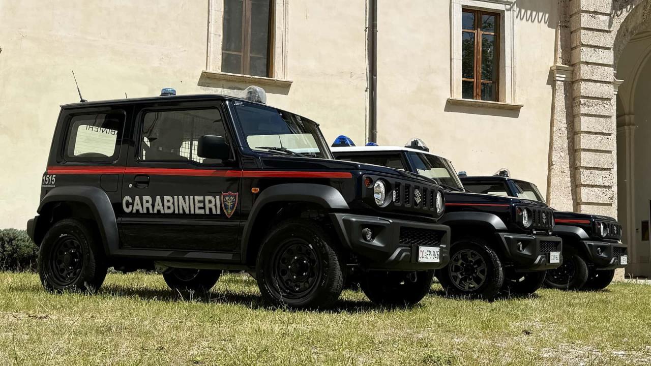 la-suzuki-jimny-dei-carabinieri-2024.thumb.jpg.60cb24eb71176625b4b2796ec954141b.jpg