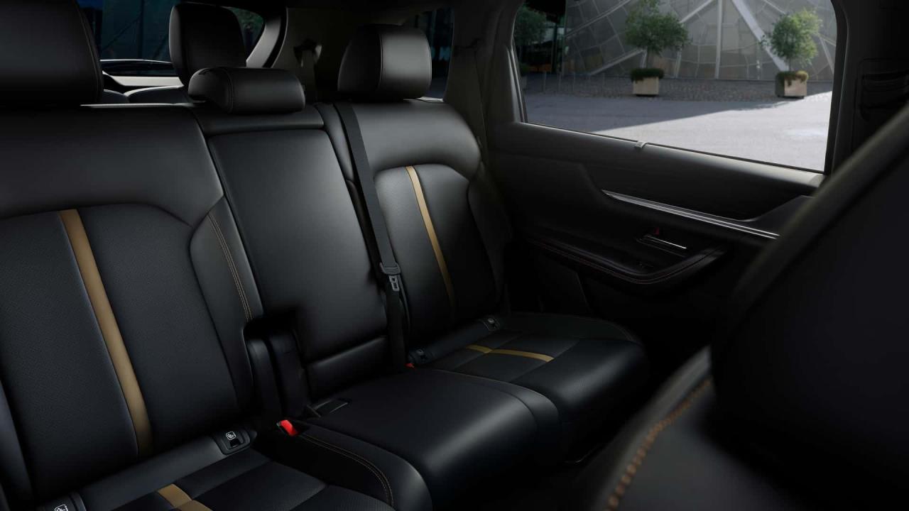 mazda-cx-80-2024 (28).jpg