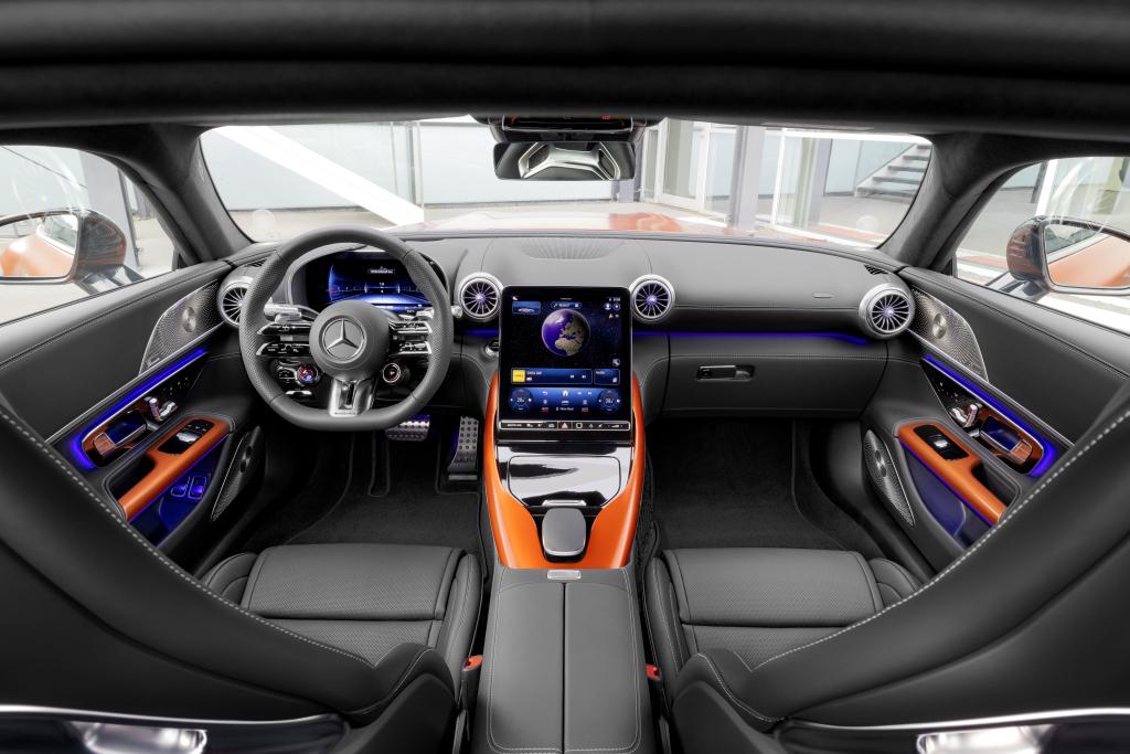 mercedes-amg_gt_63_s_e_performance_886.jpg.96658f13f935d5c74690ea7d31ca00a4.jpg