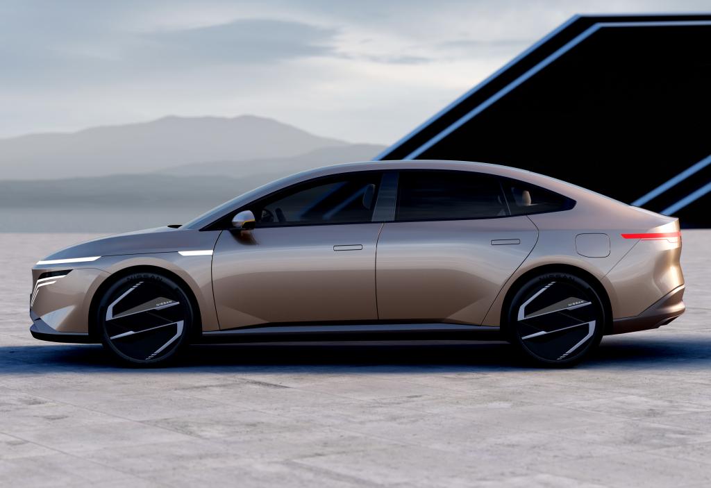 nissan_epoch_concept_99_032c0000189810e0.jpg.8dc54e4d390ec116ba75f25b871722dc.jpg