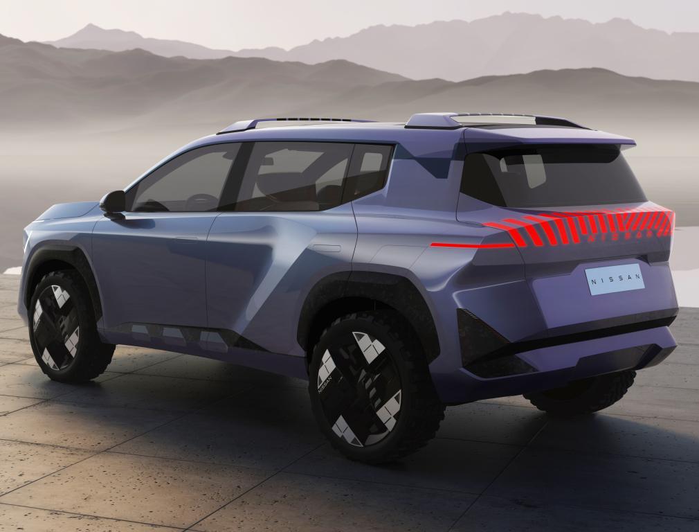 nissan_era_concept_16_075d000014cc0fd1.jpg.17fe3832fec0f9e592eb14a8e89e8076.jpg