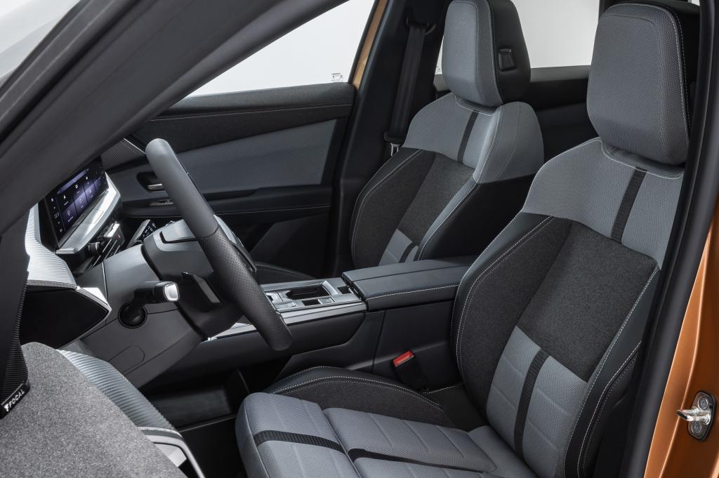 opel_grandland_electric_21.jpg.03cc95d9cefda7741b704c768cf48d91.jpg