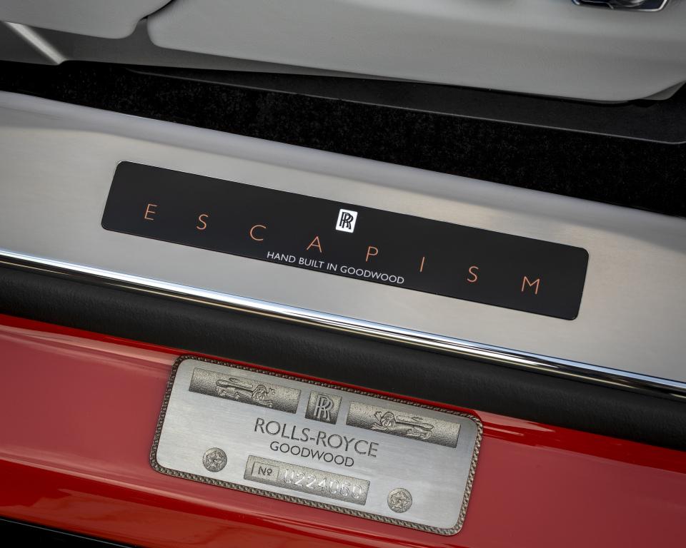 rolls-royce_spectre_escapism_76.jpg.e935615b8f8c963ed6fcb1c068cd33f2.jpg