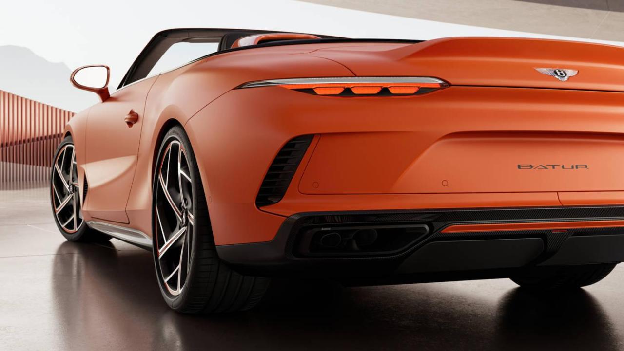 BaturConvertible-6.thumb.jpg.bb4946b9b0b79a7a475ea3ef3b3b527a.jpg