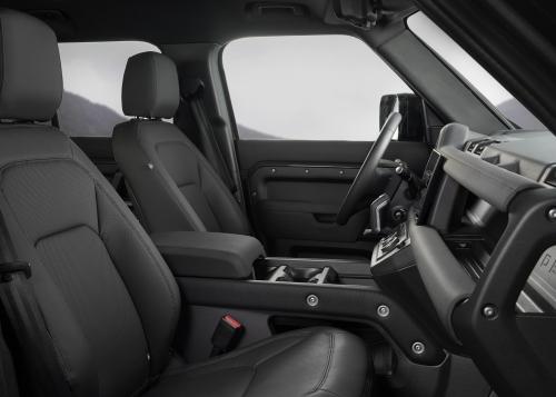 DEF_25MY_130_OUTBOUND_080524_01_INTERIOR.jpg.3cf610cc8f3d3cf69984affca94ab03d.jpg