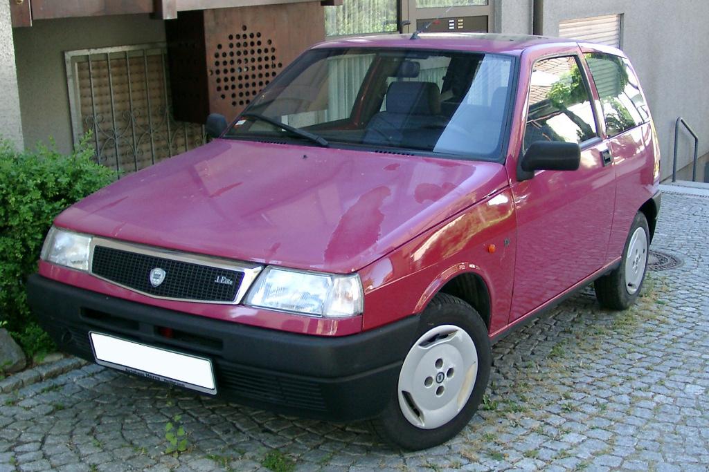 Lancia_Y10_front_20070502.jpg.3d51c849dea582786e43d46193e42453.jpg