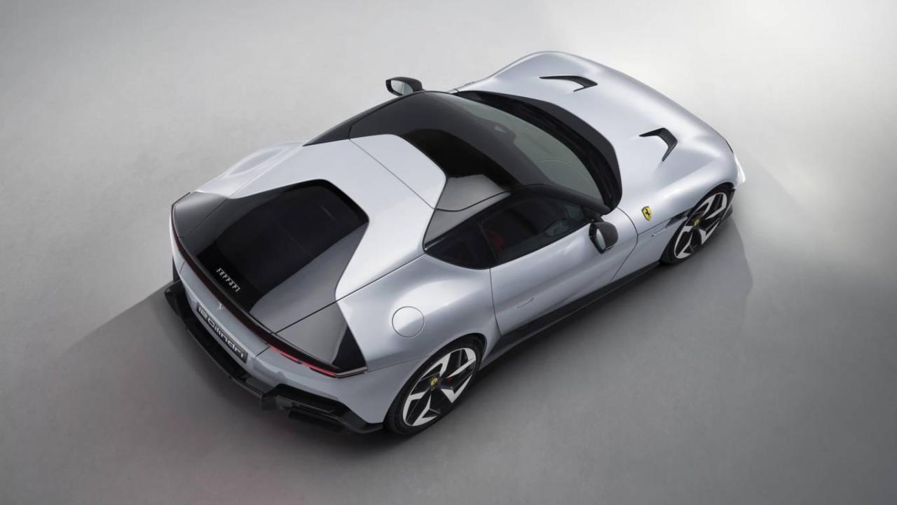 New_Ferrari_V12_ext_01_white_media_237f050d-b9d3-4ca5-a3df-126681600820.thumb.jpg.62bf8027cbc82111e929d5821d516b20.jpg
